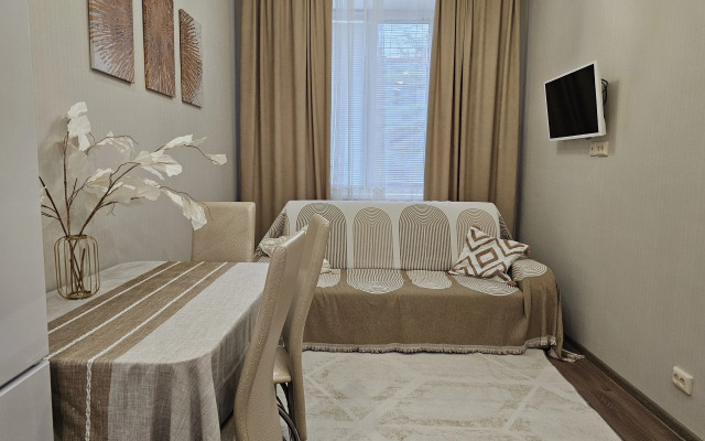 U Ozera Bannoye Na Rodine Flat