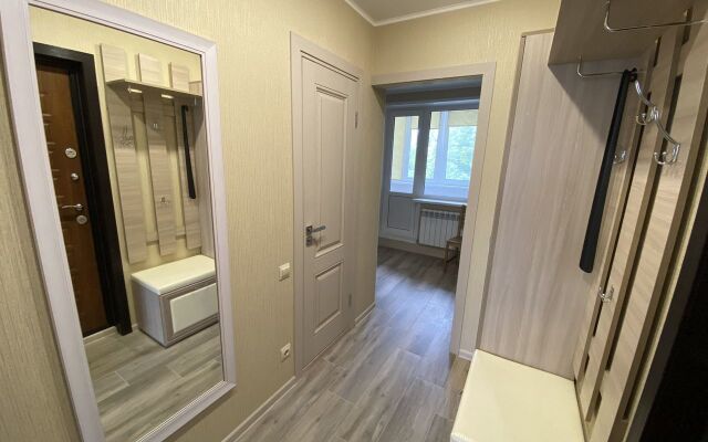 Квартира у Тихвинского монастыря