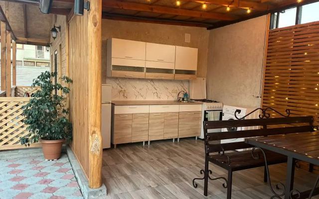 Apsar Guest House
