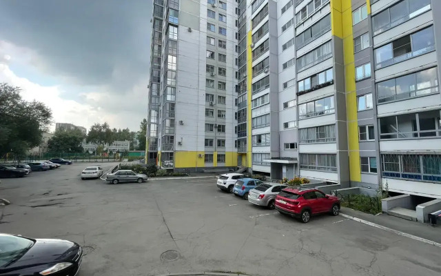 Otlichny Den 2 Komn. U Almaza Flat