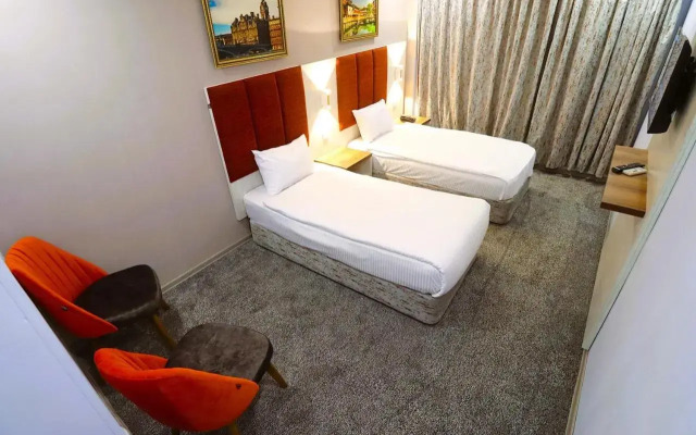 Amazon Hotel