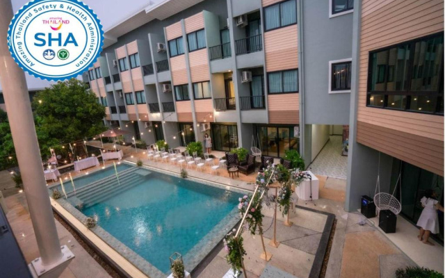 Phuket Airport Place – Pool – Thalang