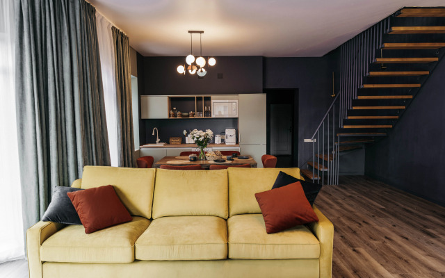 Dvukhurovnevye Vdokhnovenie Ekho Gor Apartments