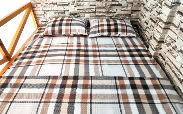 Апартаменты с балконом и видом на Золотой мост