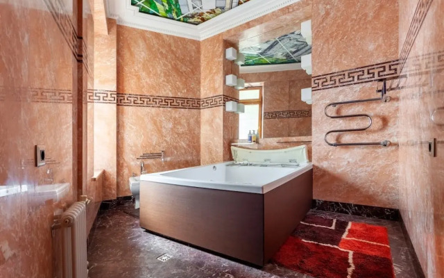 Apartments Roskoshnye S Dzhakuzi I Vidom Na Reku