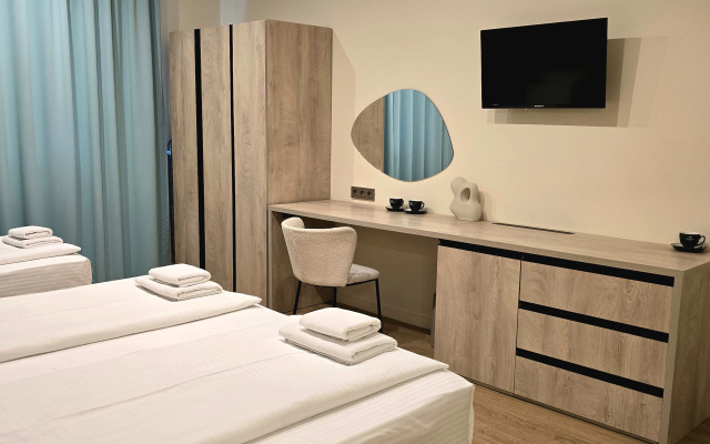 Kapitan Morej Hotel