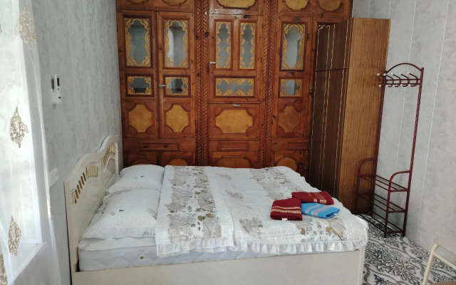 Mokhira Guest House