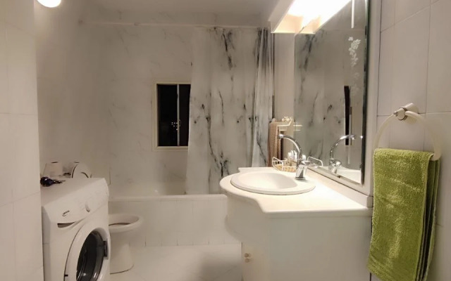U Sredizemnogo Morya Apartments