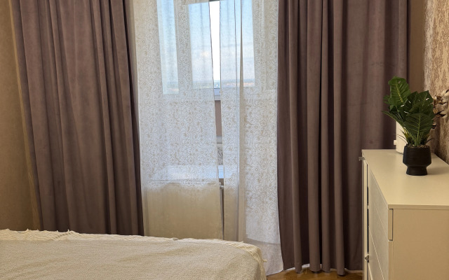 Uyutnaya V Izumrudnyh Holmah Flat