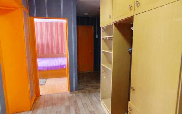 Three-room apartment in the Center