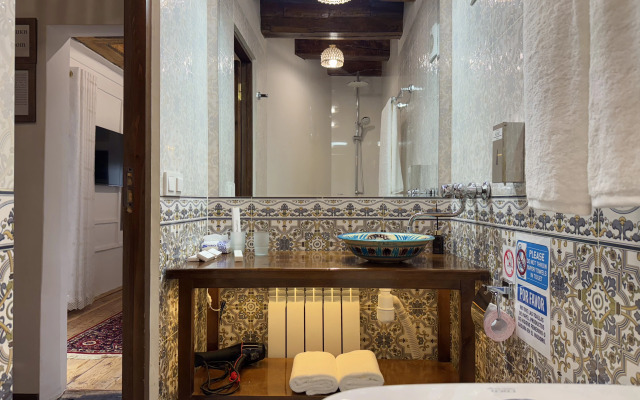 Usman Heritage Mini-hotel