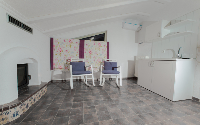 Toroni Luxury Villas - White Villa