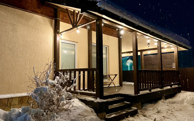 Zagorodny Dom S Terrasoy Private house