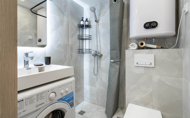 Dvukhurovnevaya Vblizi Stantsii Metro Gorykovskaya Sankt-Peterburg Flat