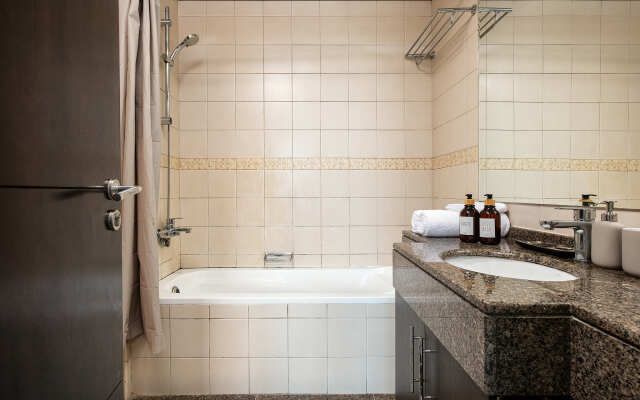 Welcome Home Bay Central Apartments