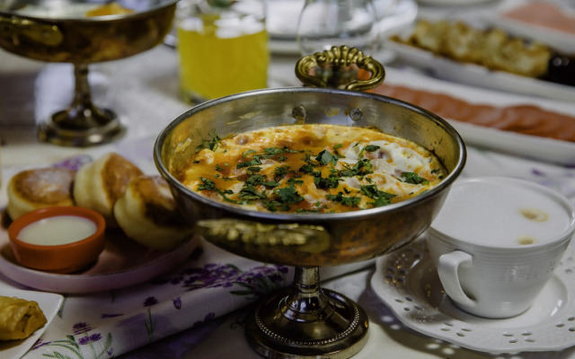 Royal Antique Boutique Hotel