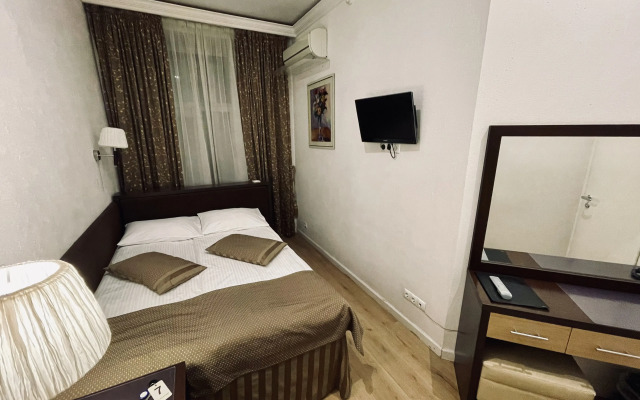 Pyat Vecherov Guest House