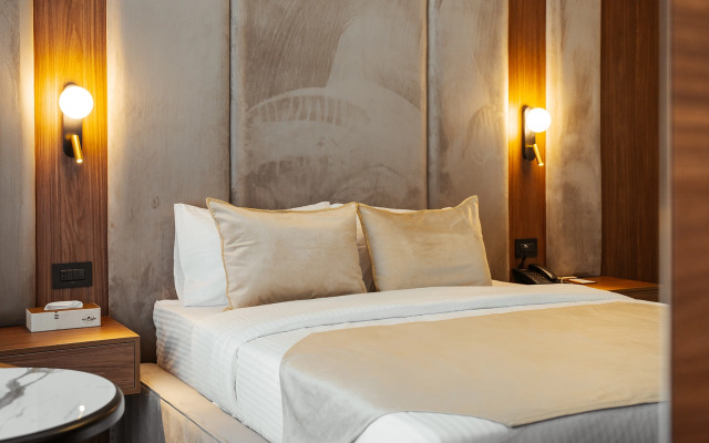 White Breeze Baku Hotel