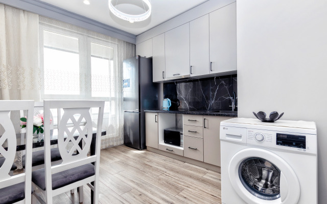 Stilnaya Uyutnaya Kvartira v Tsentre Flat