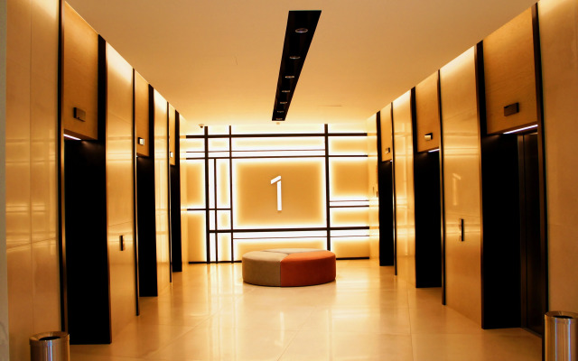 Квартира с видом на город в апарт-отеле Yes Botanica