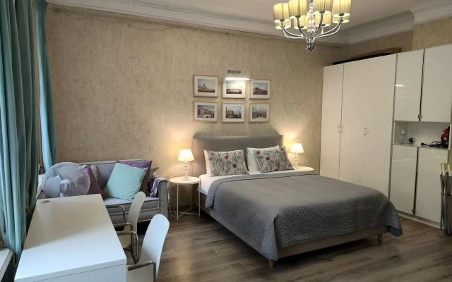 Апартаменты 8 линия Васильевского острова 35