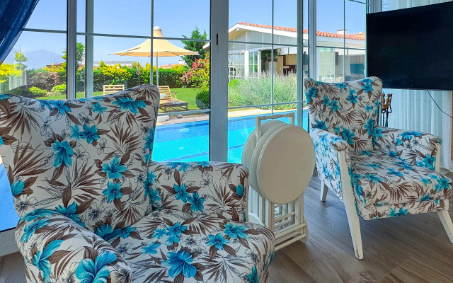 Limon Villa