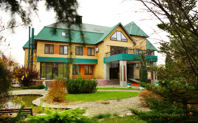 Gostinichno-Razvlekatelnyij Kompleks Kontinent Hotel