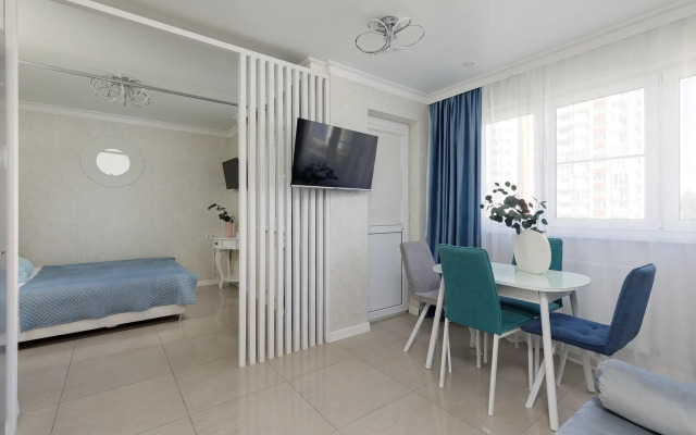 Studiya Delyuks s balkonom Apartments