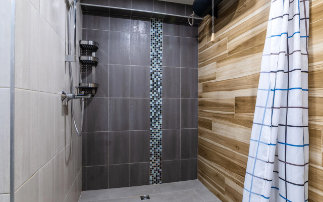 Гостевой комплекс с баней Вверх