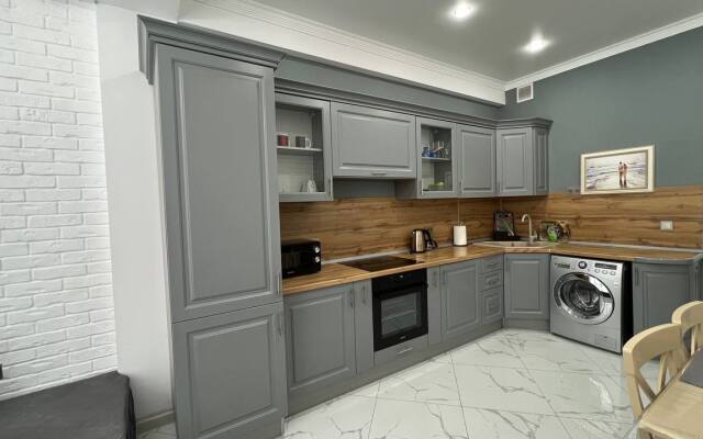 Апартаменты Sky City