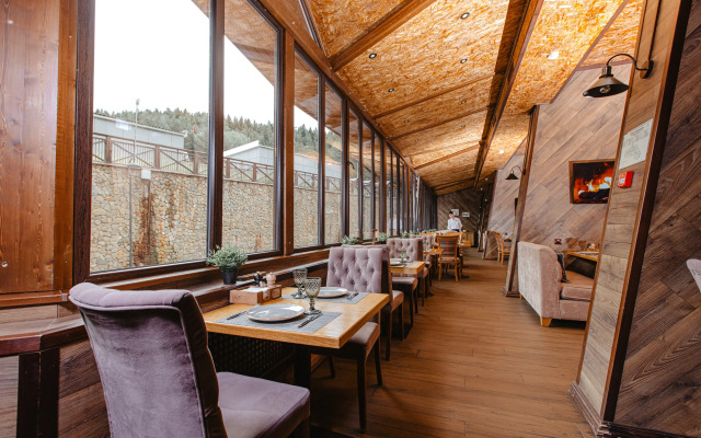 Vertikal Hotel