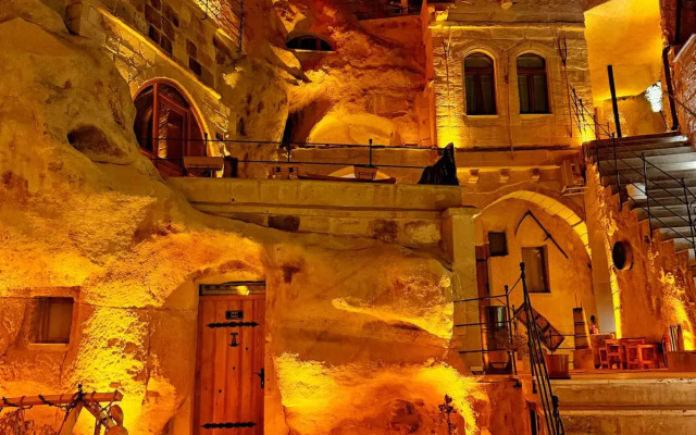 My Cave Suites