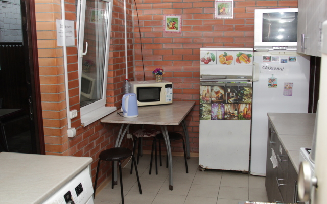 Uyut Guest House
