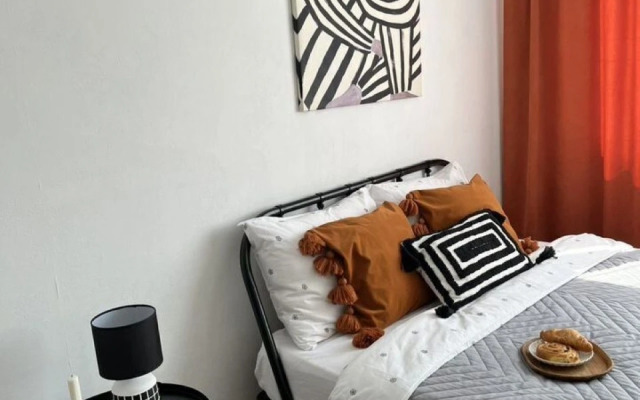 Stilnaya, Uyutnaya, Svetlaya S Kachectvennym Sepvisom Flat