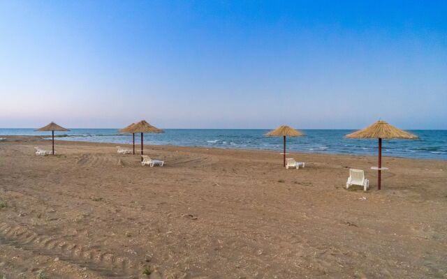 Golden Beach Hotel