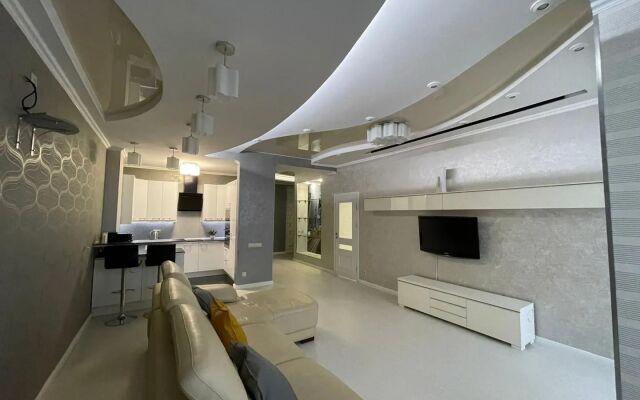V Novom Elitnom Dome Flat