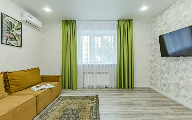 Trekhkomnatnaya St.metro Kozyya Sloboda Flat