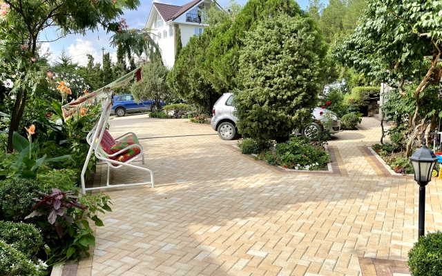 Yolki Guest House