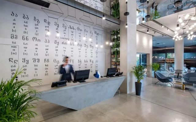 Hotel Golden Tulip Design Tbilisi