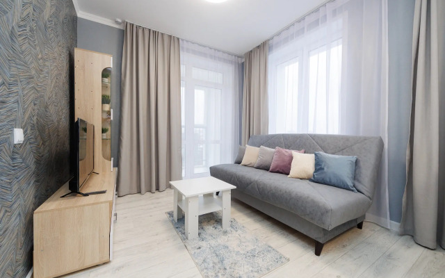 Trekhkomnatnaya U Parka Flat