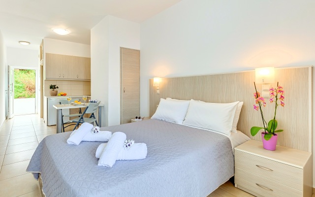 Fodele Beachfront Apart-Hotel