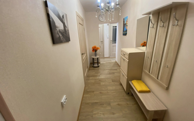 Ryadom s metro i parkom Flat