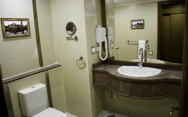 Regency Pyramids Hotel
