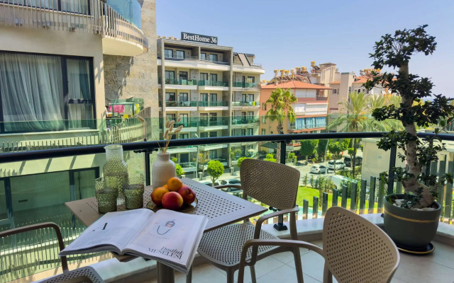 Qoople Legend A30 v 100 Metrah ot Morya Apartments
