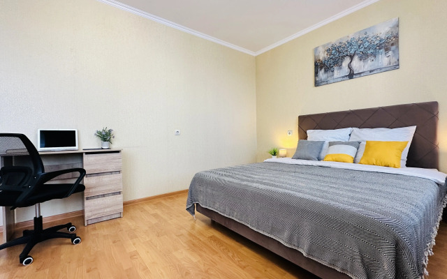 Uyutnaya Dvukhkomnatnaya Nedaleko Ot Trk Planeta Flat