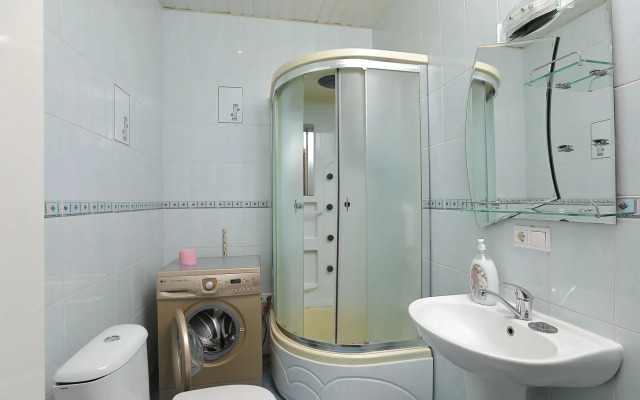 Апартаменты Просторная Квартира на Батурина в кирпичном доме