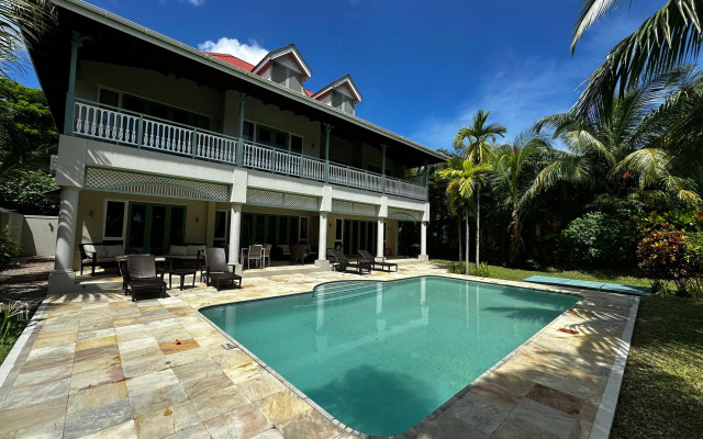 Spas Eden Island Villa