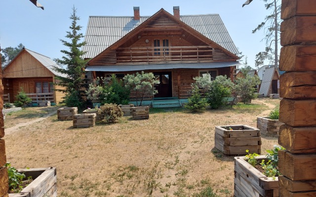 Zhemchuzhina Olhona Guest House