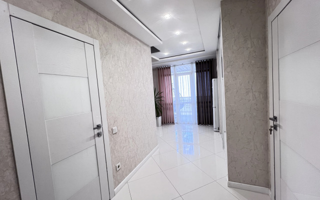Stilnye Dvukhurovnevye Apartamenty Flat