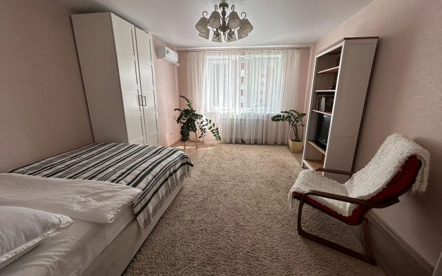 Ul. Rodionova, 167k5 Flat
